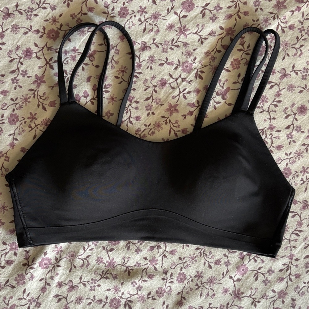 Lululemon Like a Cloud Bra - Size 8 B/C Cup - Black